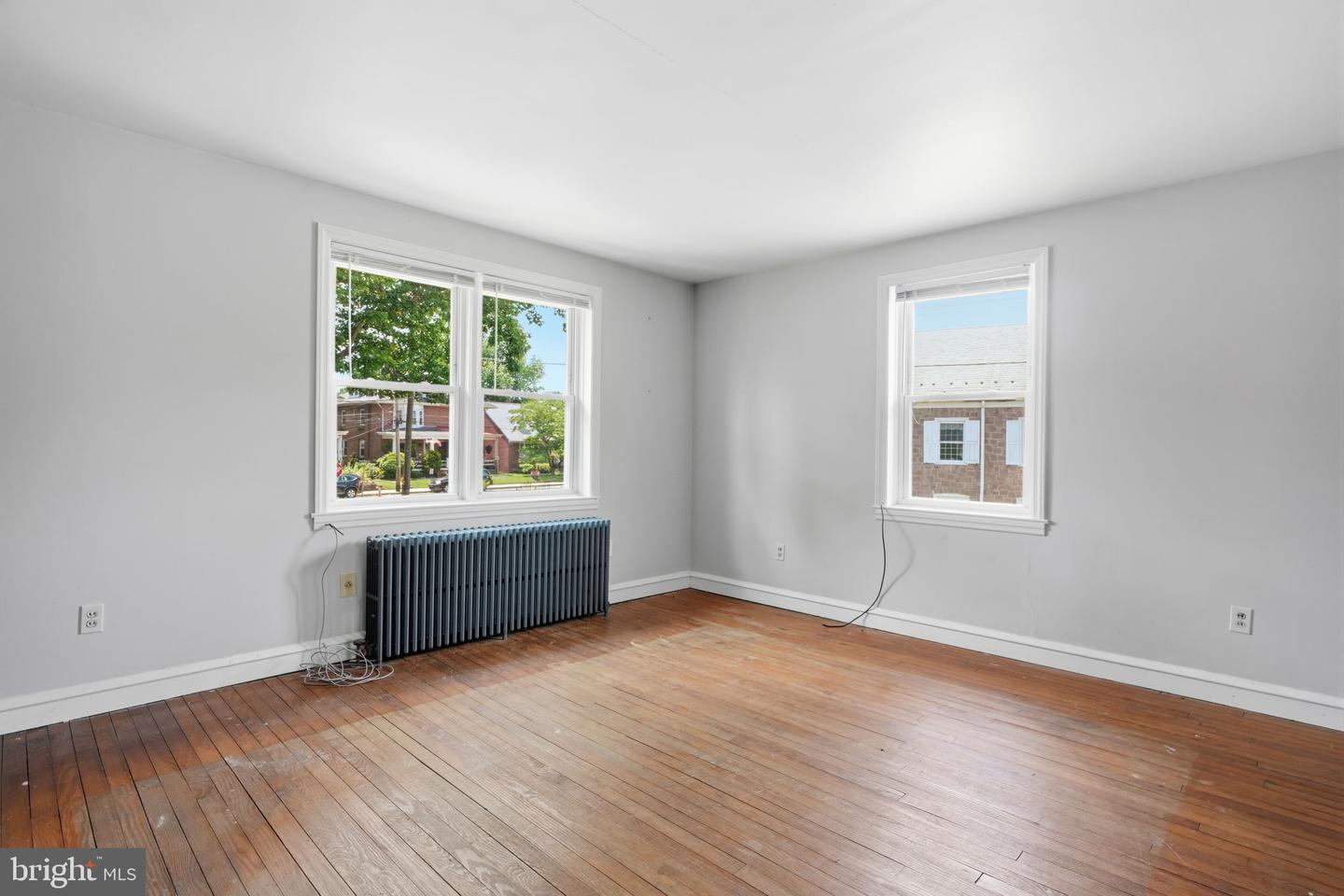 107 E Main St Property Photo 37