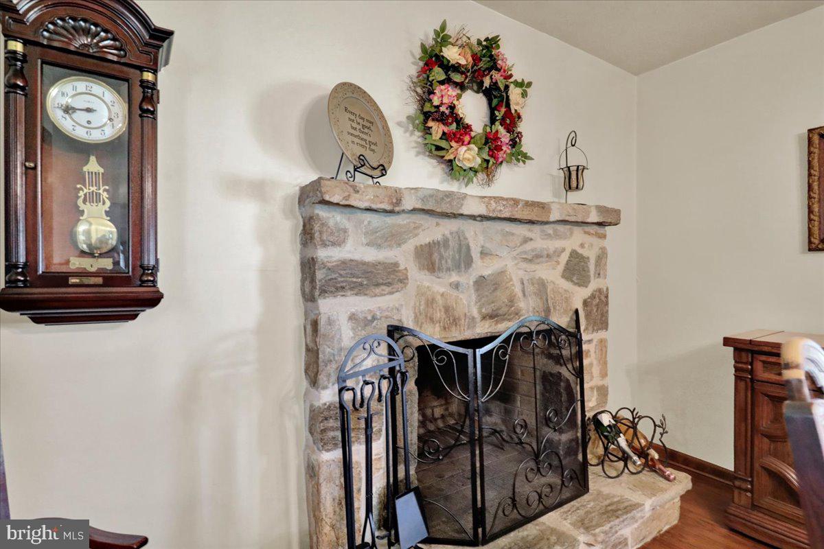 1170 N Manor Rd Property Photo 10