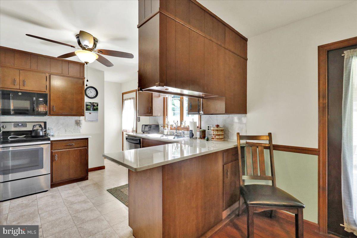 1170 N Manor Rd Property Photo 11