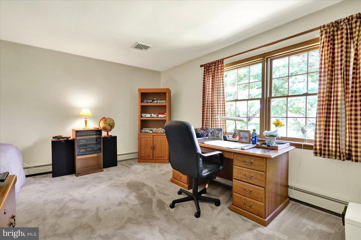 1170 N Manor Rd Property Photo 38