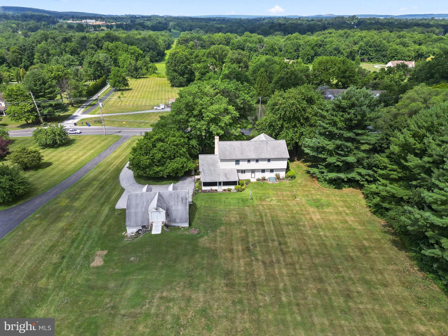 1170 N Manor Rd Property Photo 43