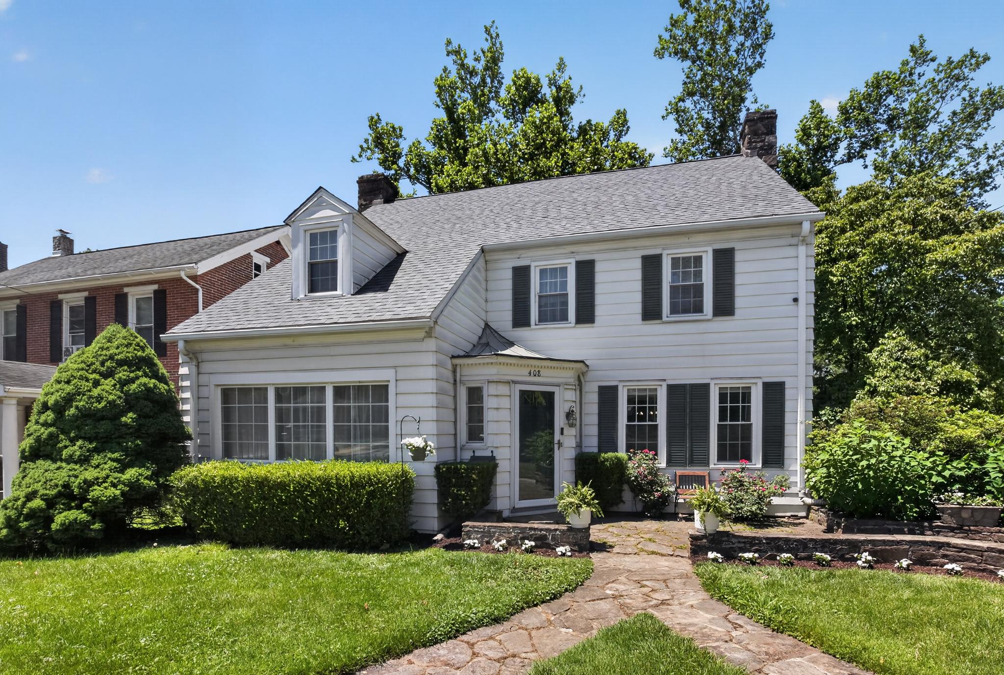 408 Pennsylvania Ave Property Photo 2
