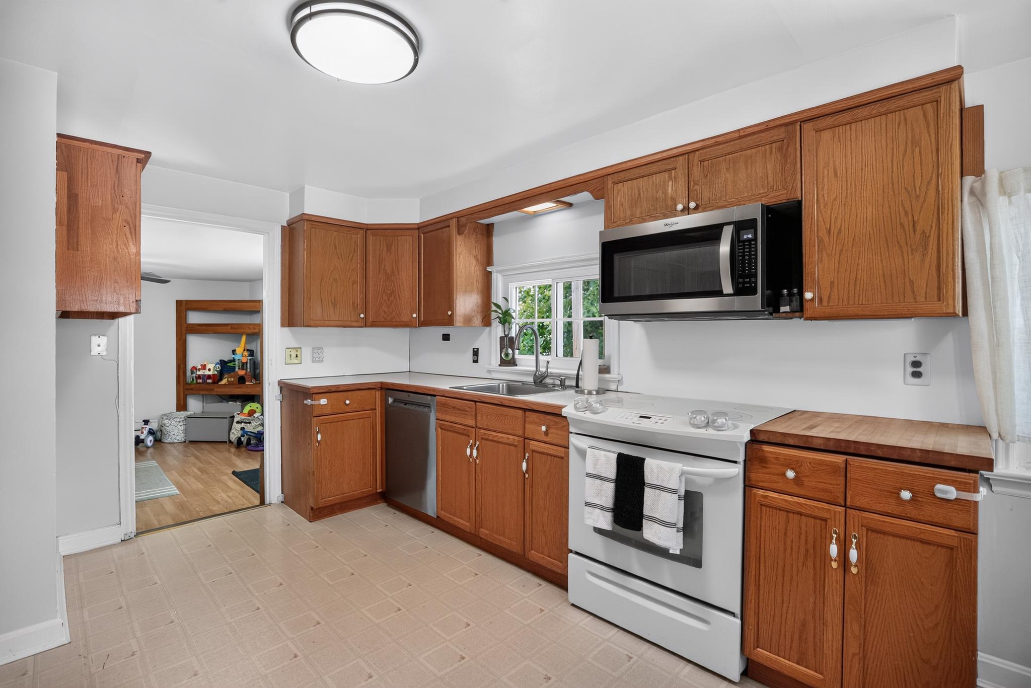 408 Pennsylvania Ave Property Photo 9