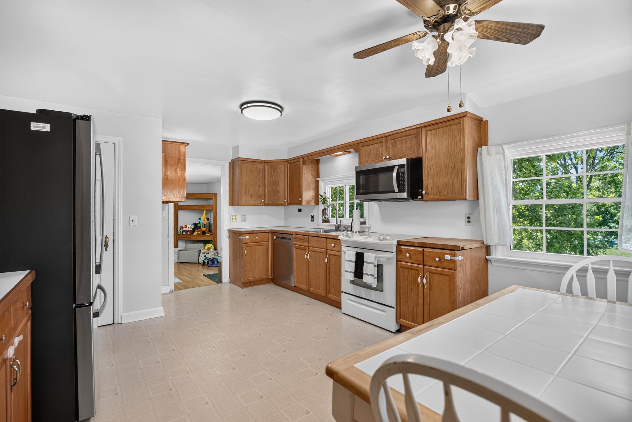 408 Pennsylvania Ave Property Photo 13
