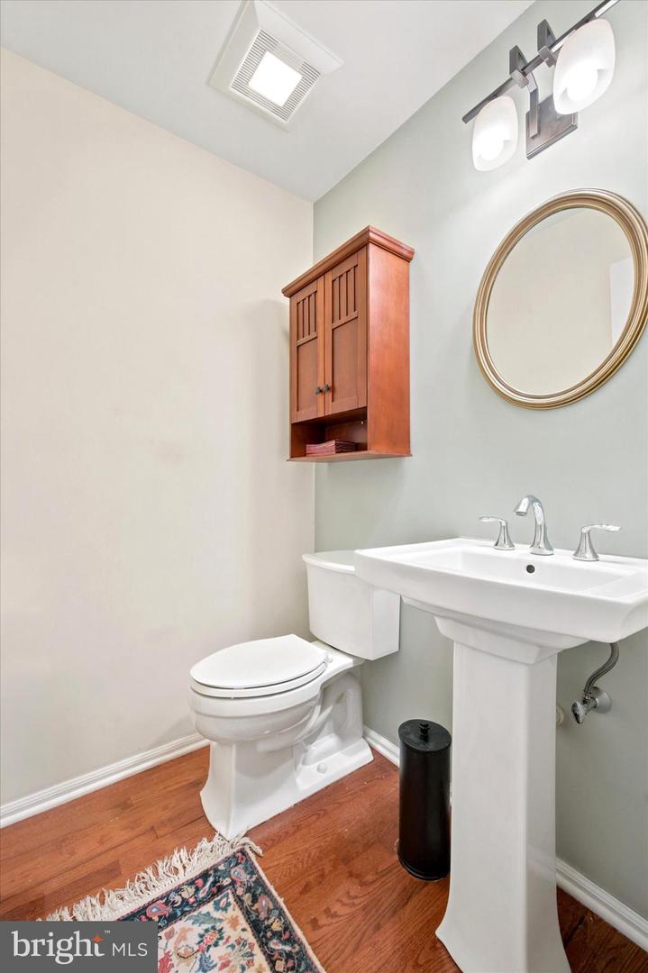 303 Hanover Ct Property Photo 13