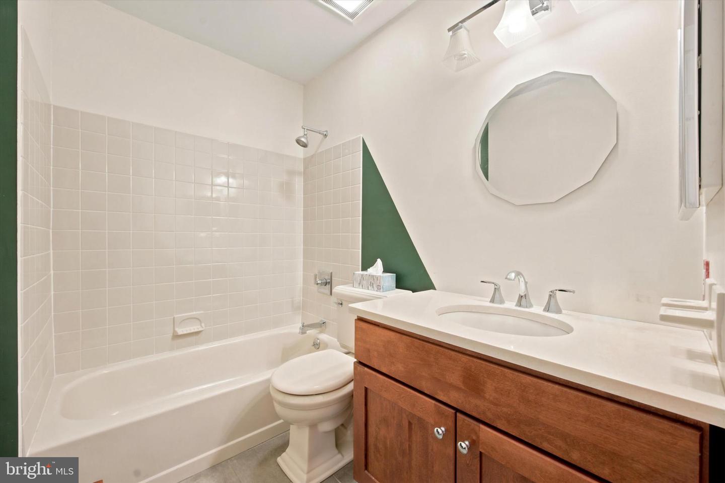 303 Hanover Ct Property Photo 18