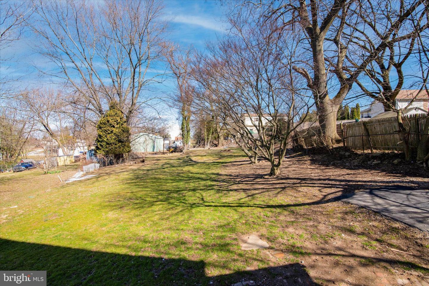 933 Henry Ave Property Photo 45