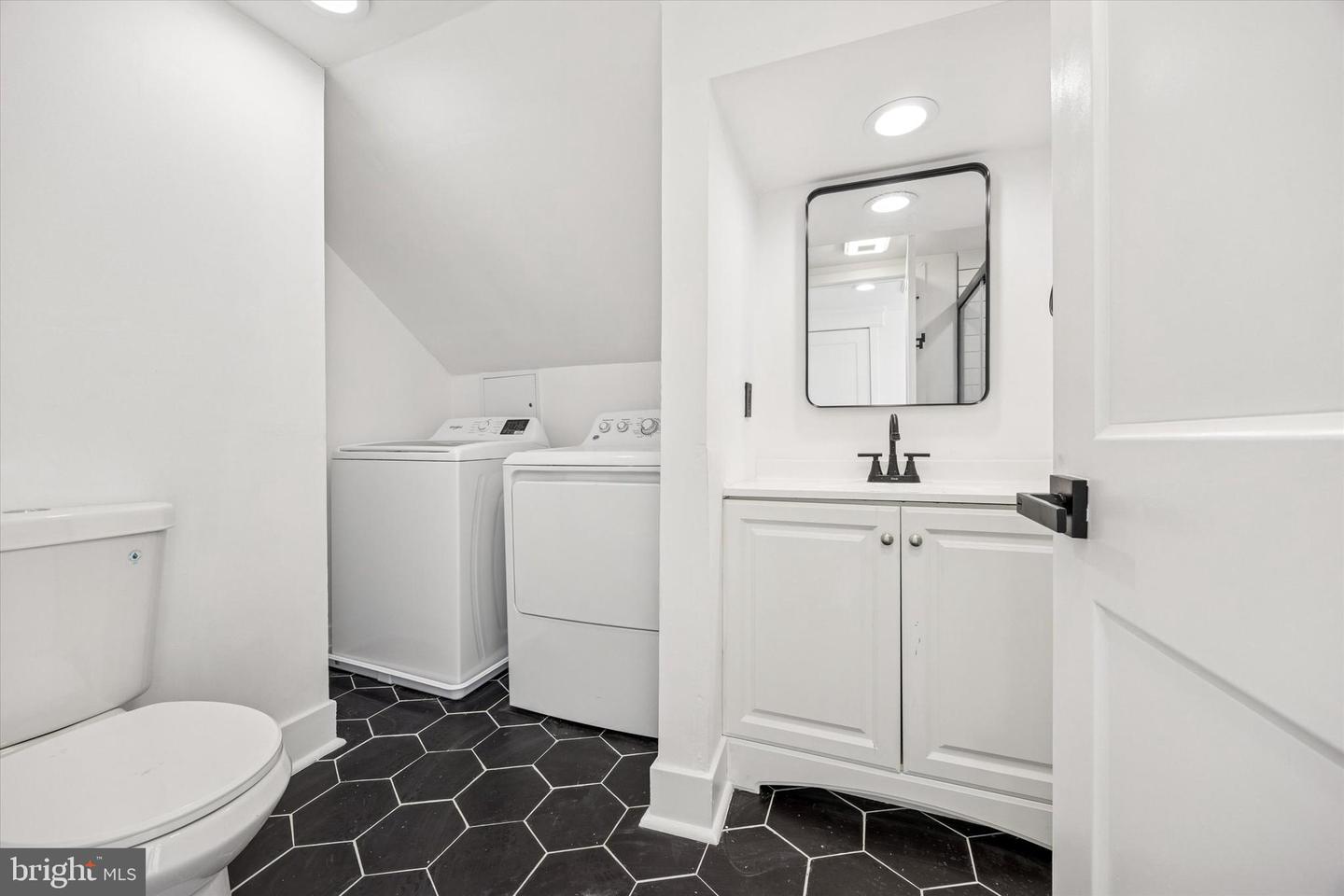 844 West Chester Pike #2 Property Photo 9