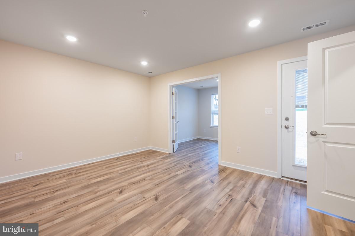 923 Magnolia Ln #rental Property Photo 5