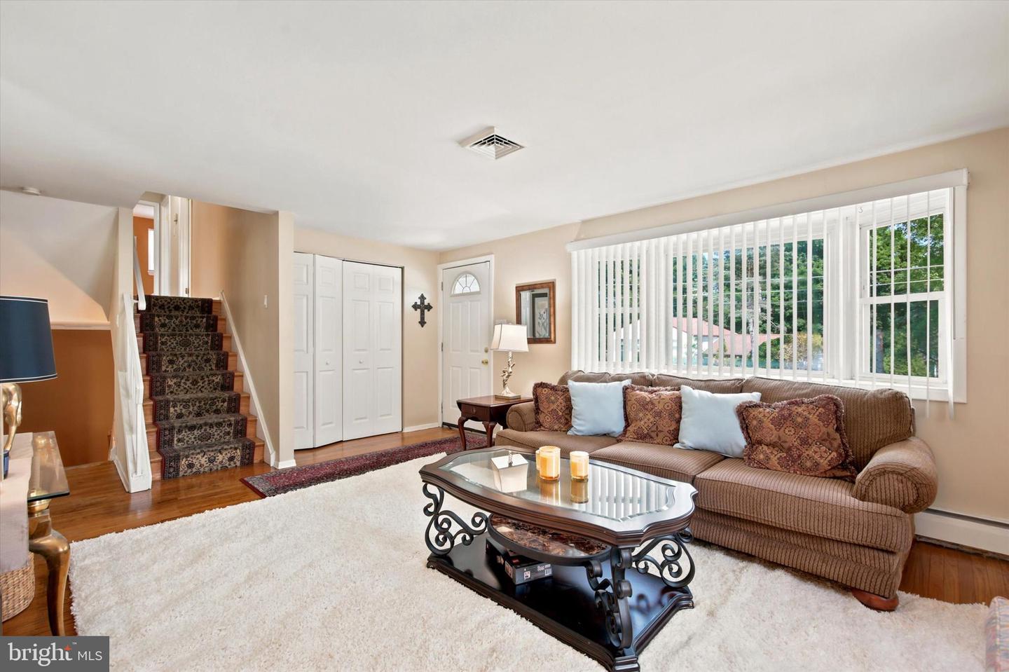 1264 Estate Dr Property Photo 6