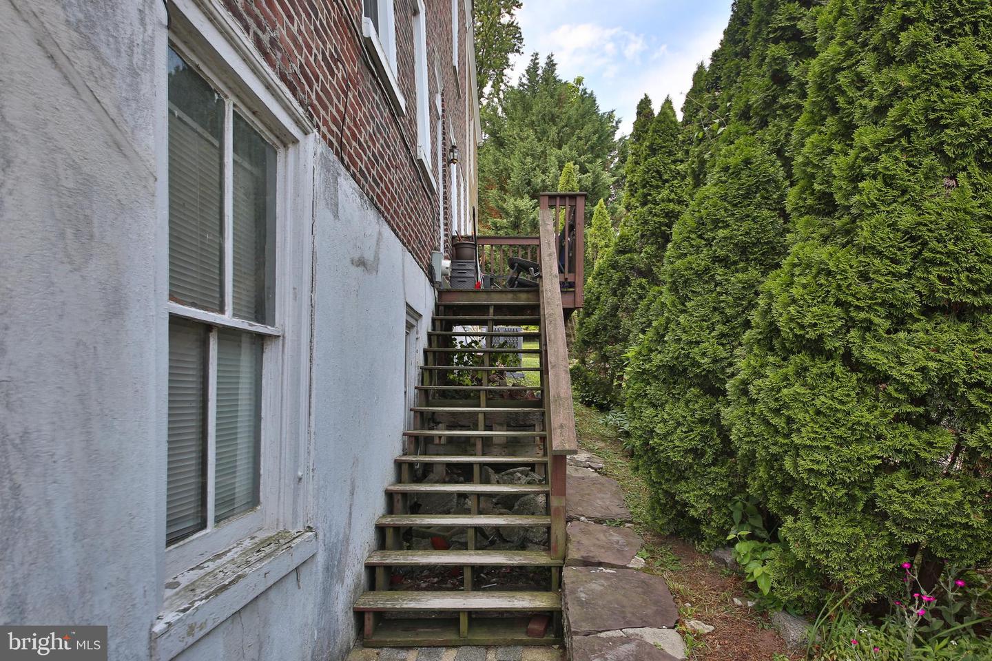 38 N Main St Property Photo 2