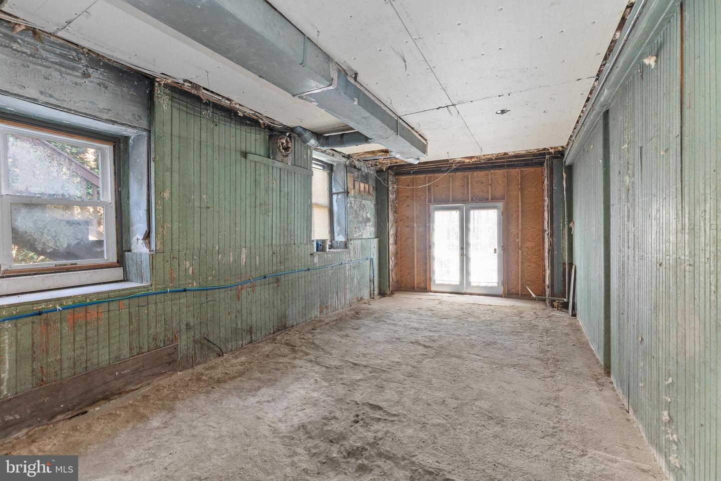 38 N Main St Property Photo 14