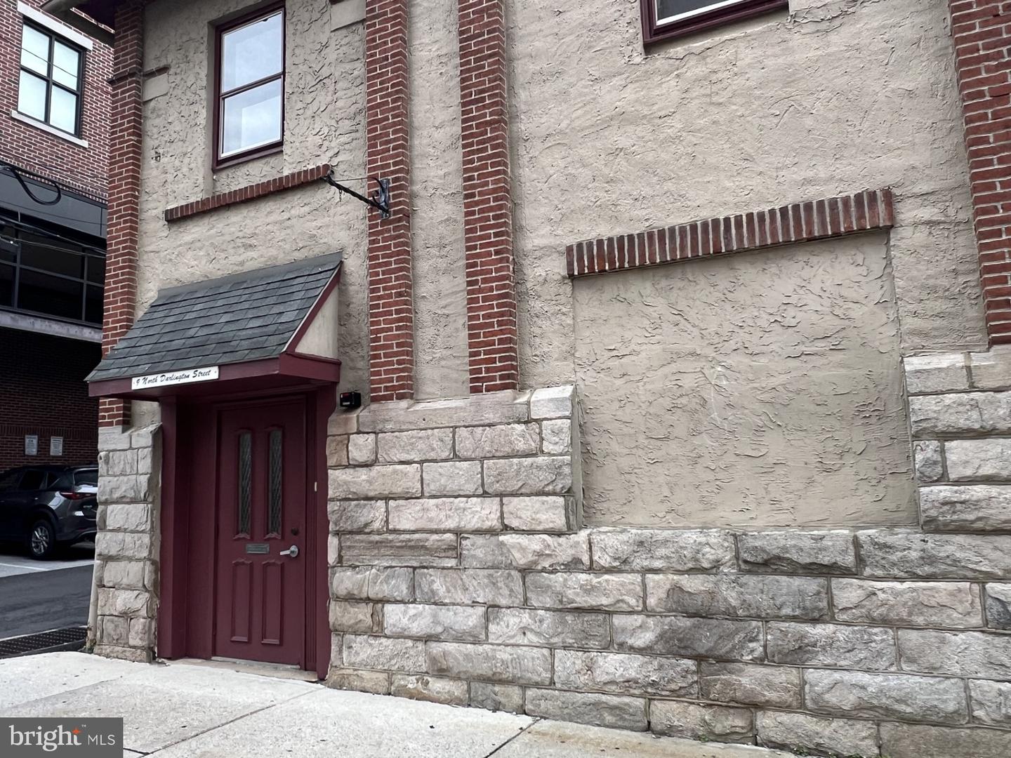 139 W MARKET ST #FIRST FLOOR REAR Property Photo 1
