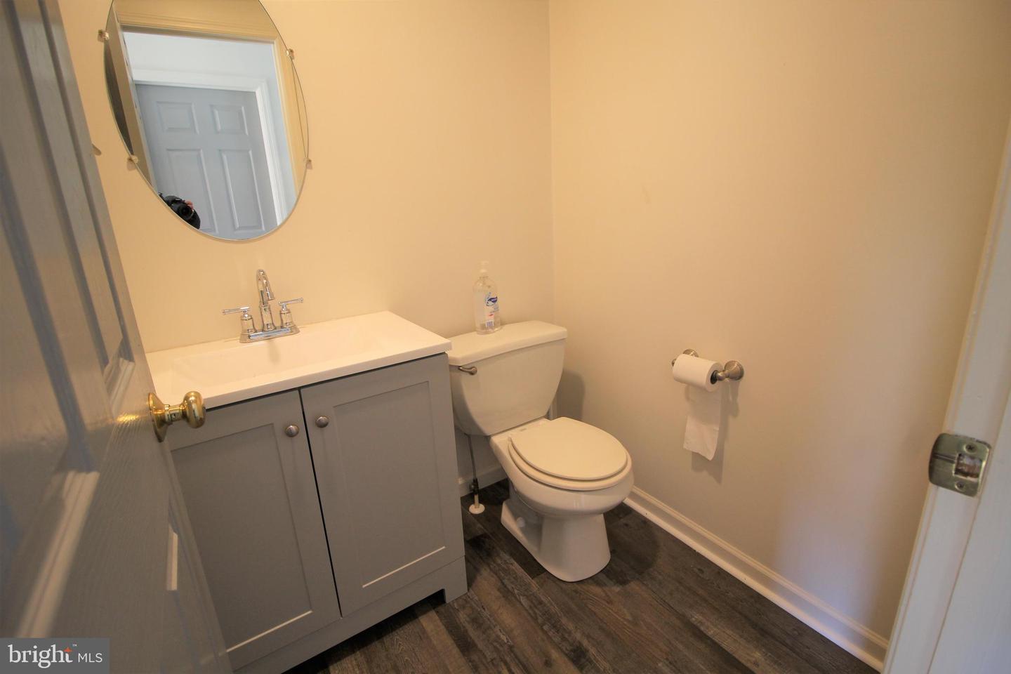 1431 Valley Rd #1 Property Photo 6
