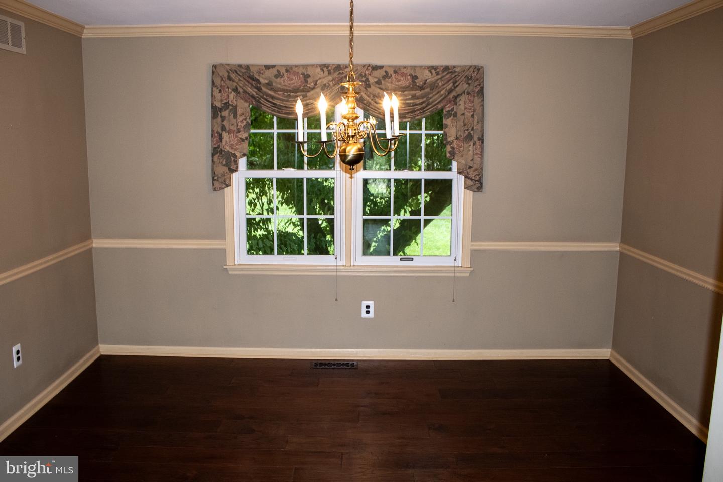 1701 Jennings Way Property Photo 8