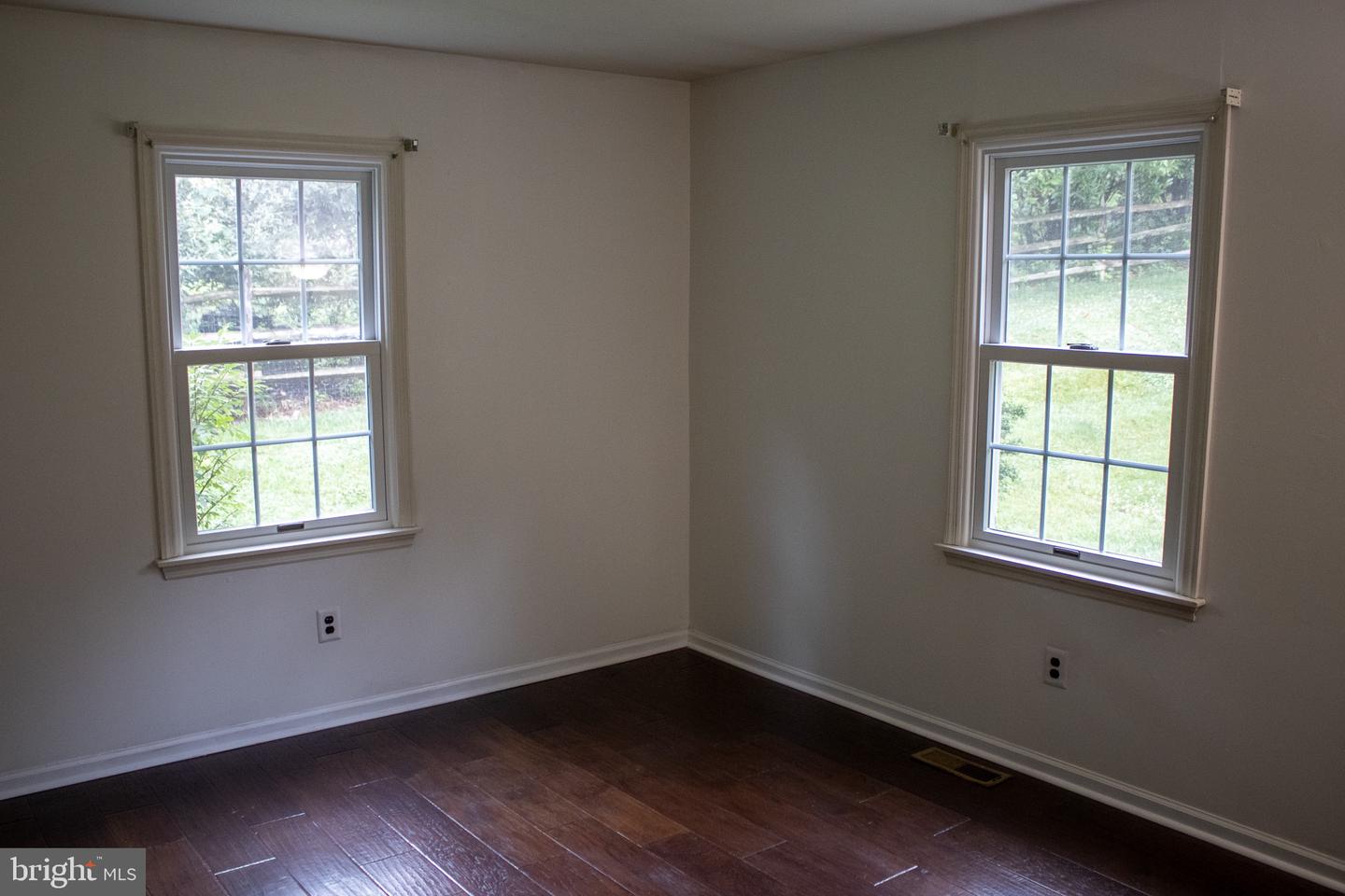 1701 Jennings Way Property Photo 14