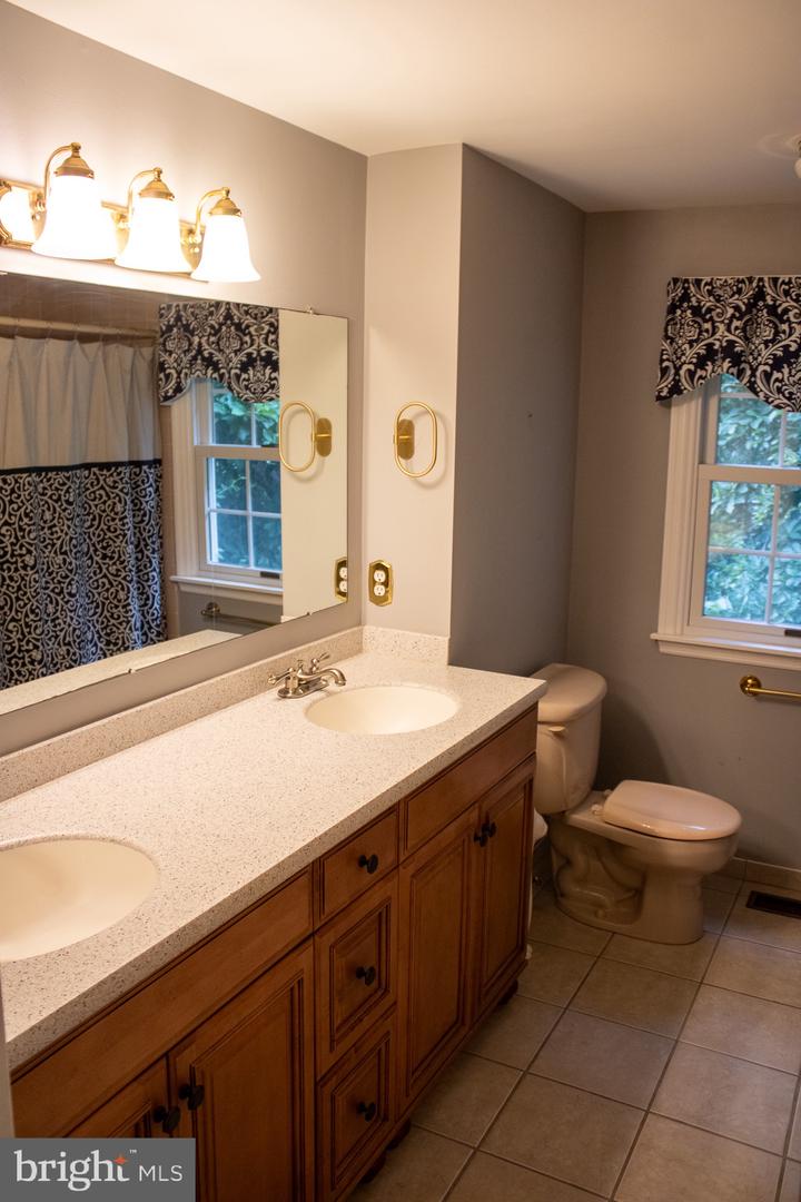 1701 Jennings Way Property Photo 31