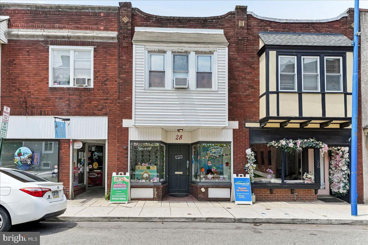 28 Gay St Property Photo 1