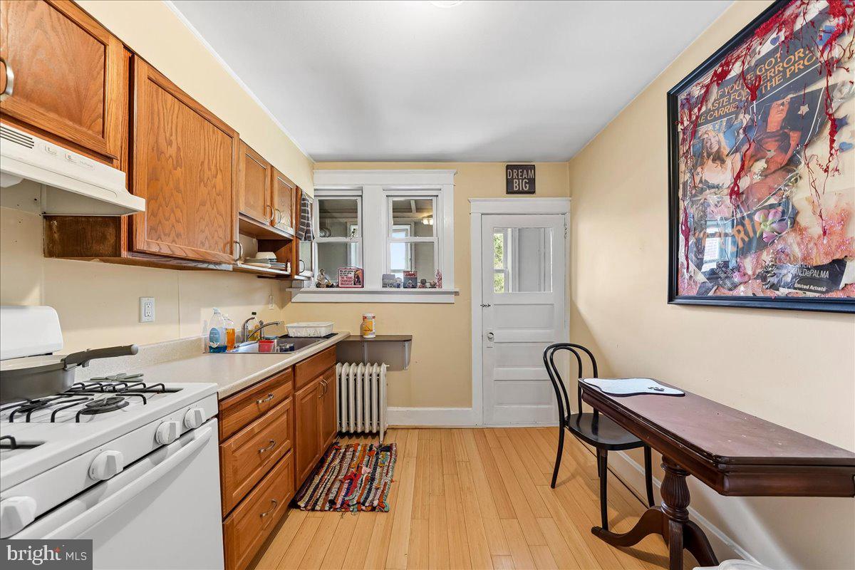 28 Gay St Property Photo 6