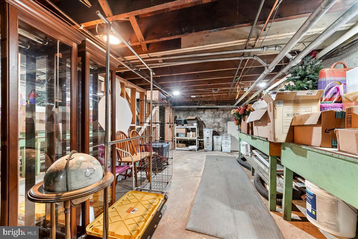 28 Gay St Property Photo 16