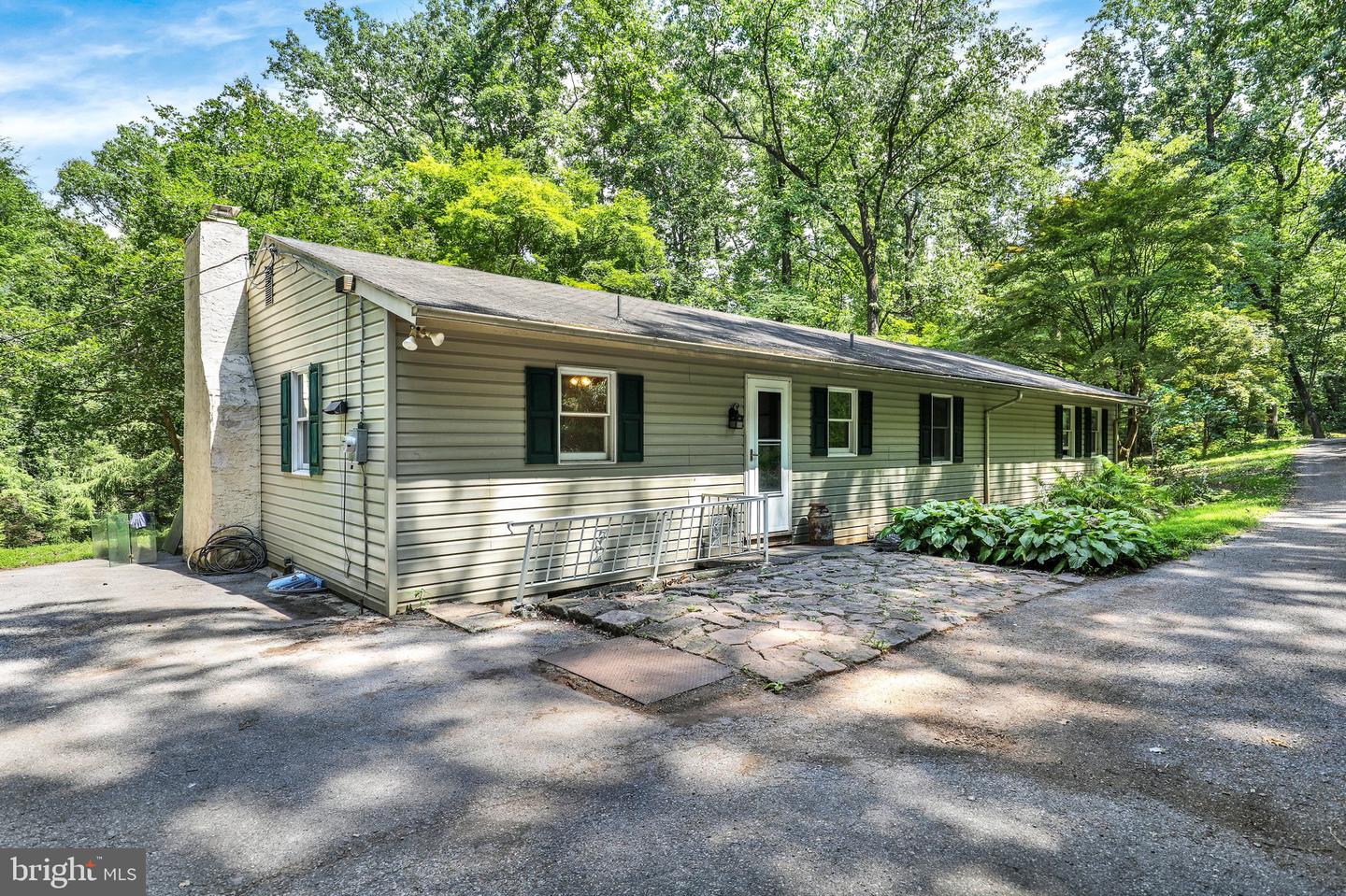 2253 Jones Rd Property Photo 1