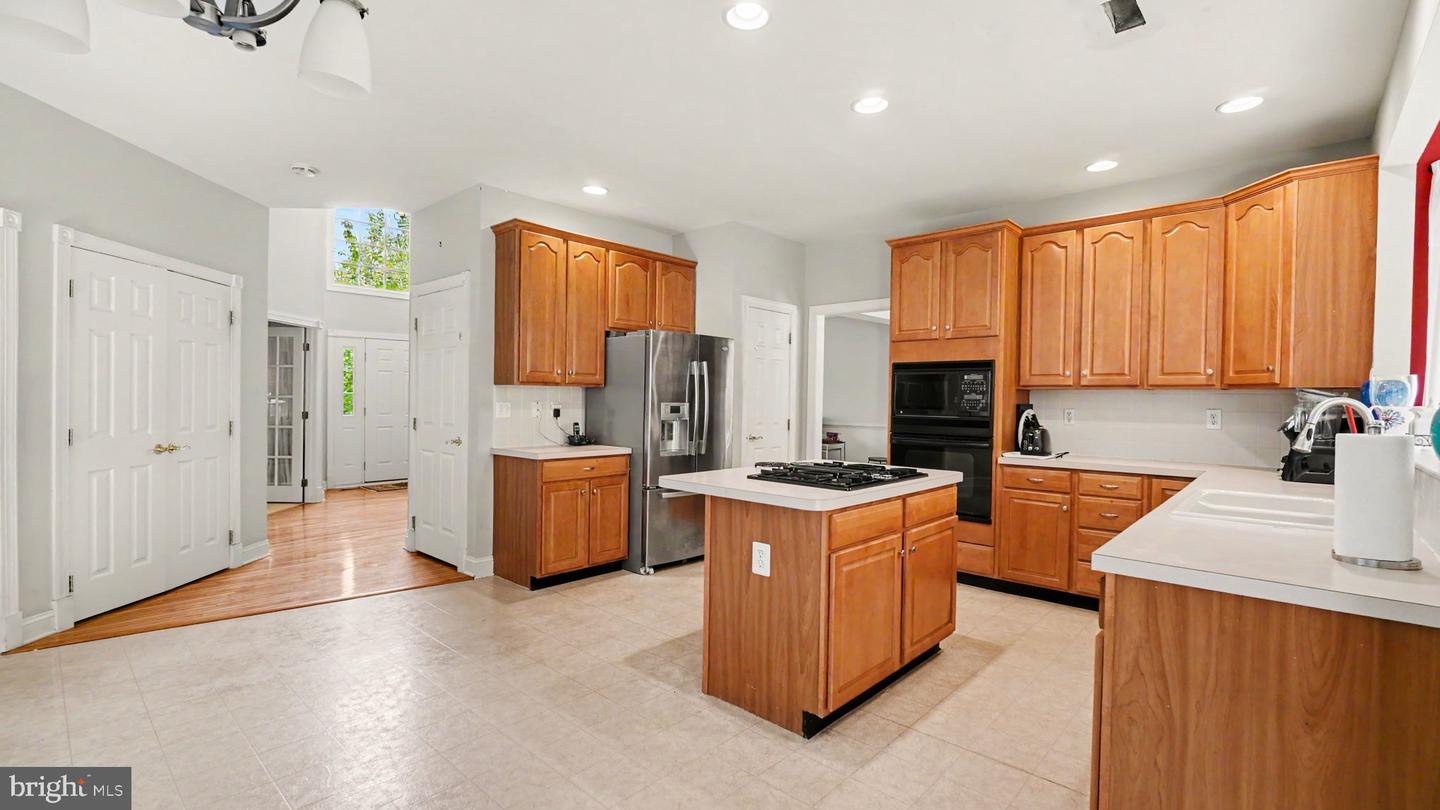 505 Springview Ln Property Photo 13