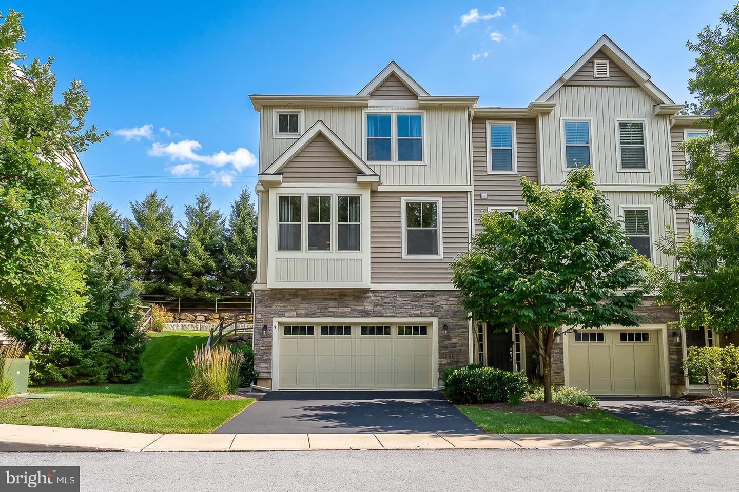 9 Treyburn Dr Property Photo 1