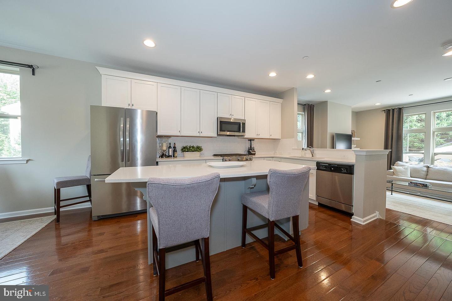 9 Treyburn Dr Property Photo 8