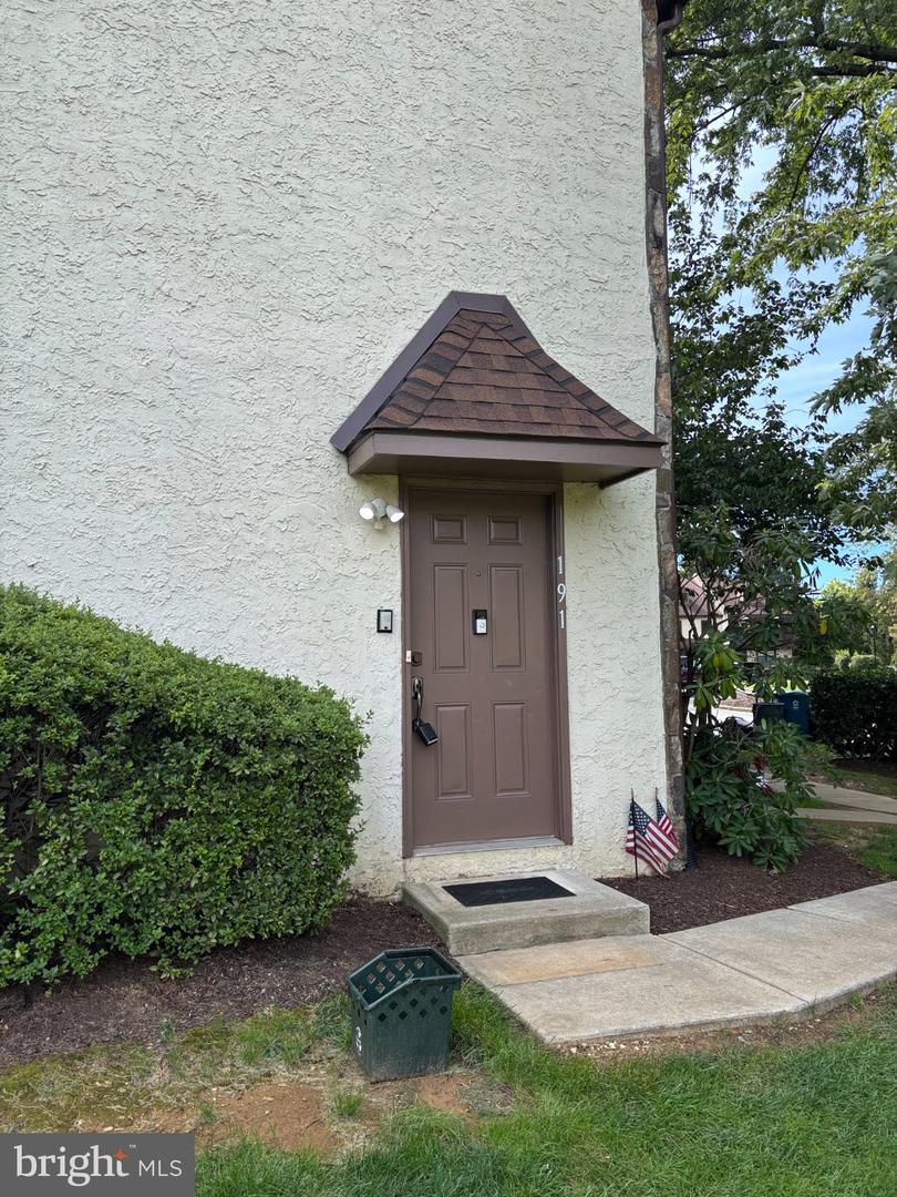 191 Stirling Ct #191 Property Photo 1