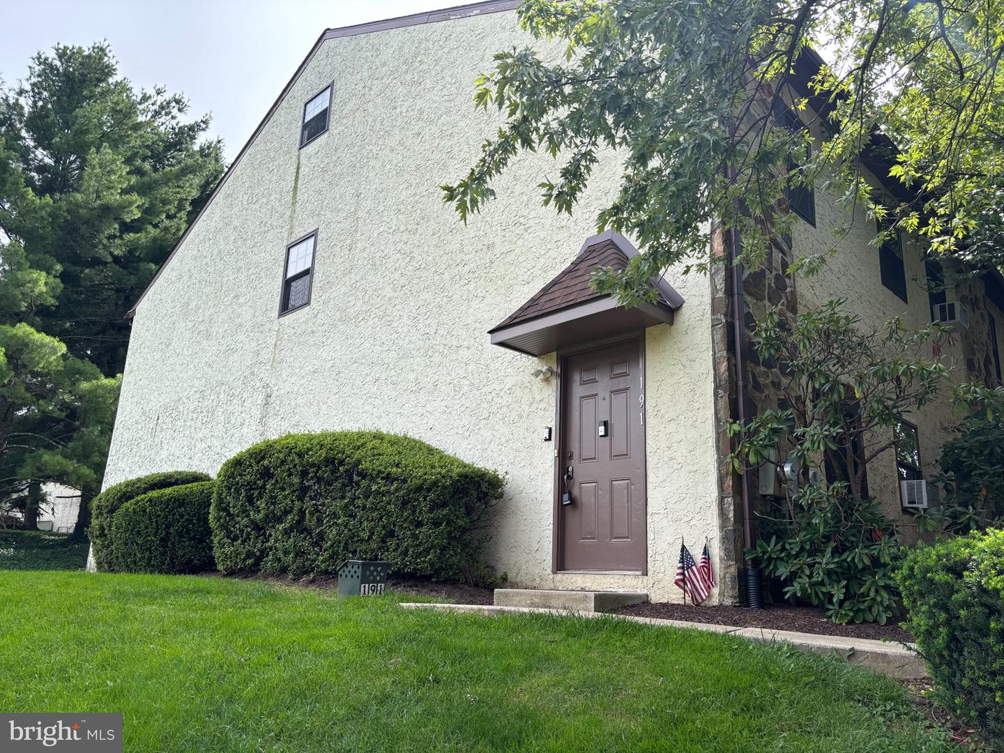 191 Stirling Ct #191 Property Photo 2