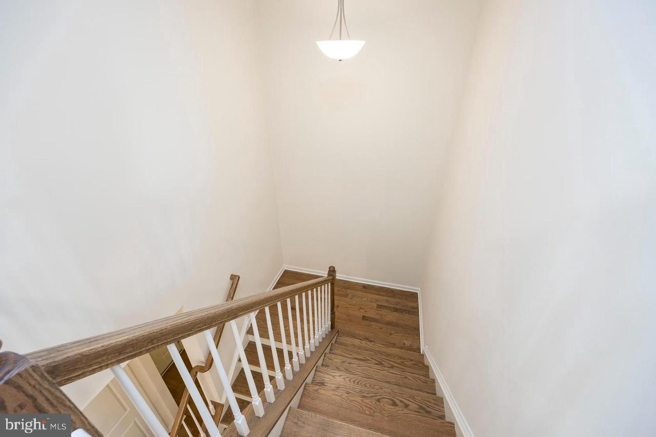 427 Lee Pl Property Photo 17