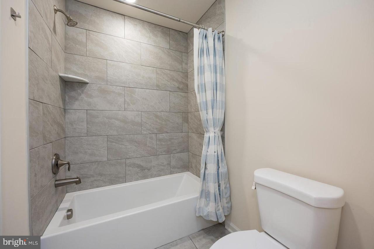 427 Lee Pl Property Photo 27