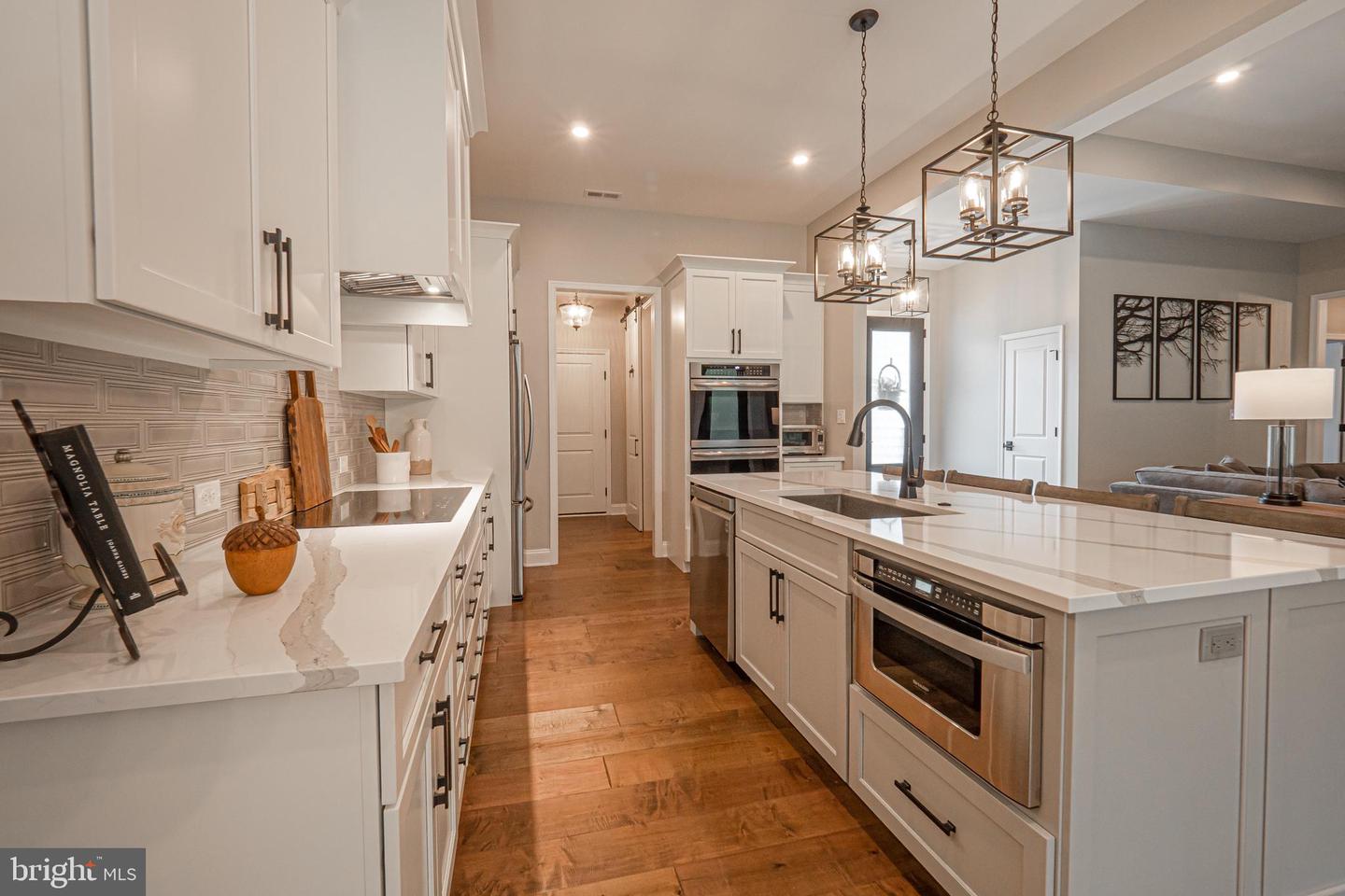 8 Timber Mill Ln #taglio Property Photo 9
