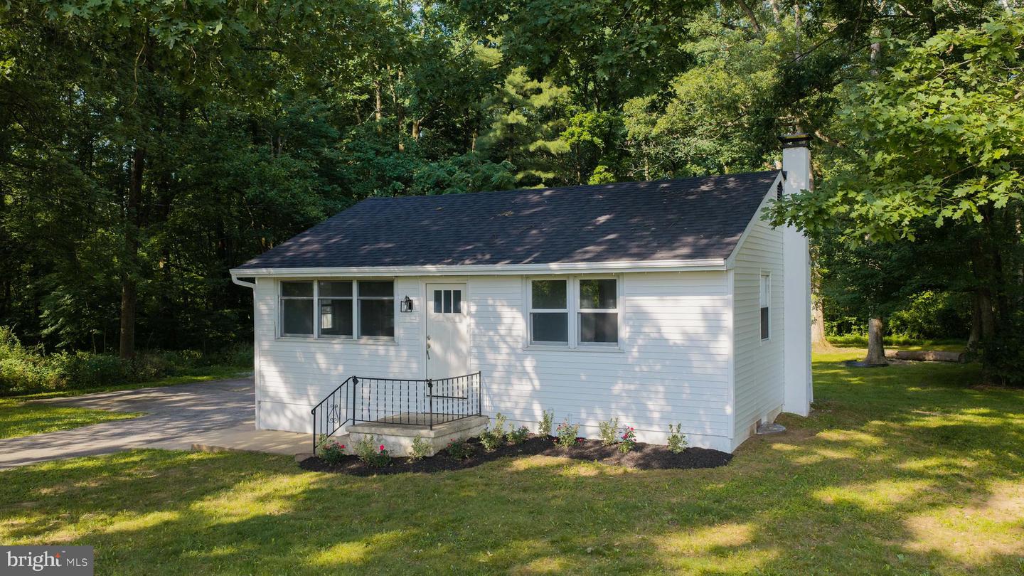 259 Compass Rd Property Photo 1