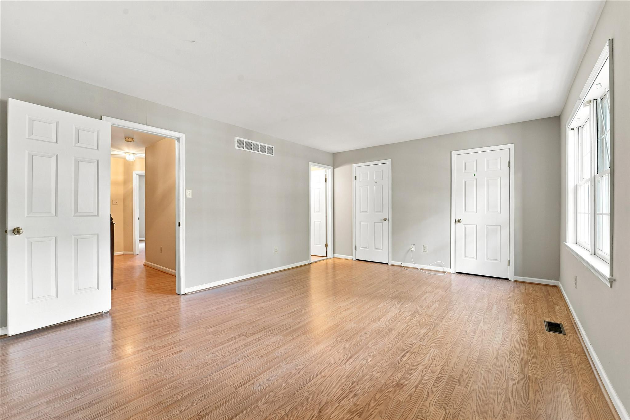 302 Brighton Cir Property Photo 22