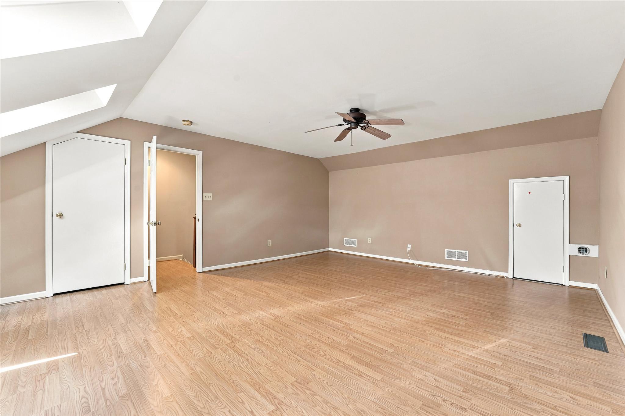 302 Brighton Cir Property Photo 32