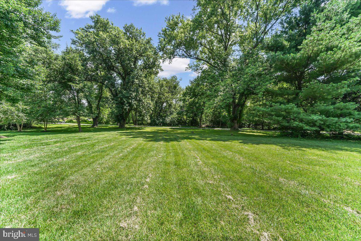 804 Waverly Rd Property Photo 11