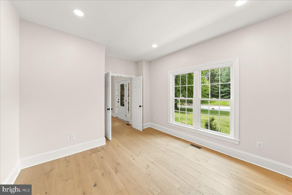 804 Waverly Rd Property Photo 18
