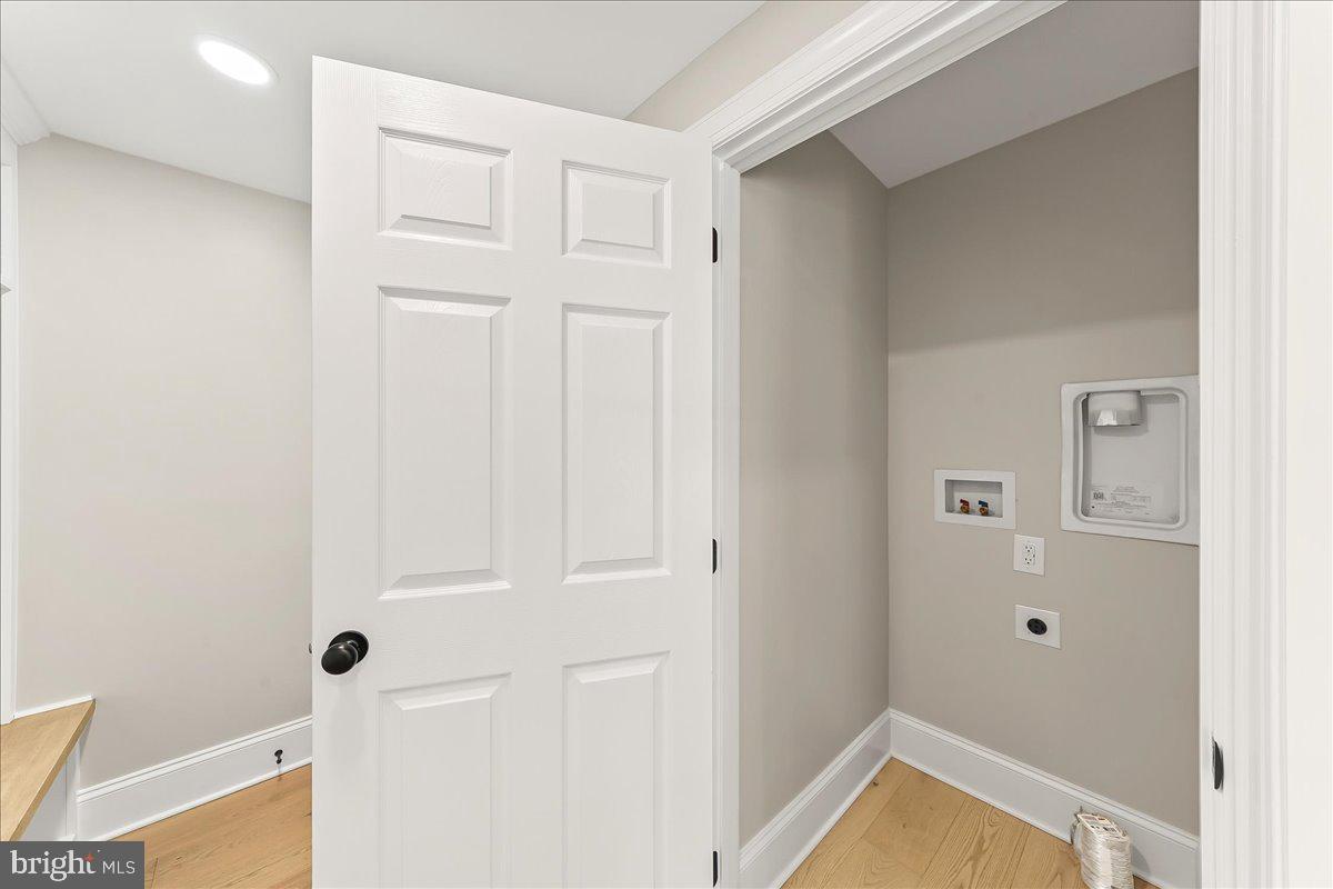804 Waverly Rd Property Photo 32
