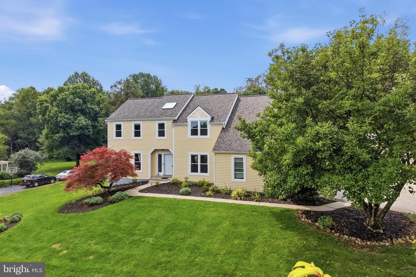 422 S SADDLEBROOK CIR