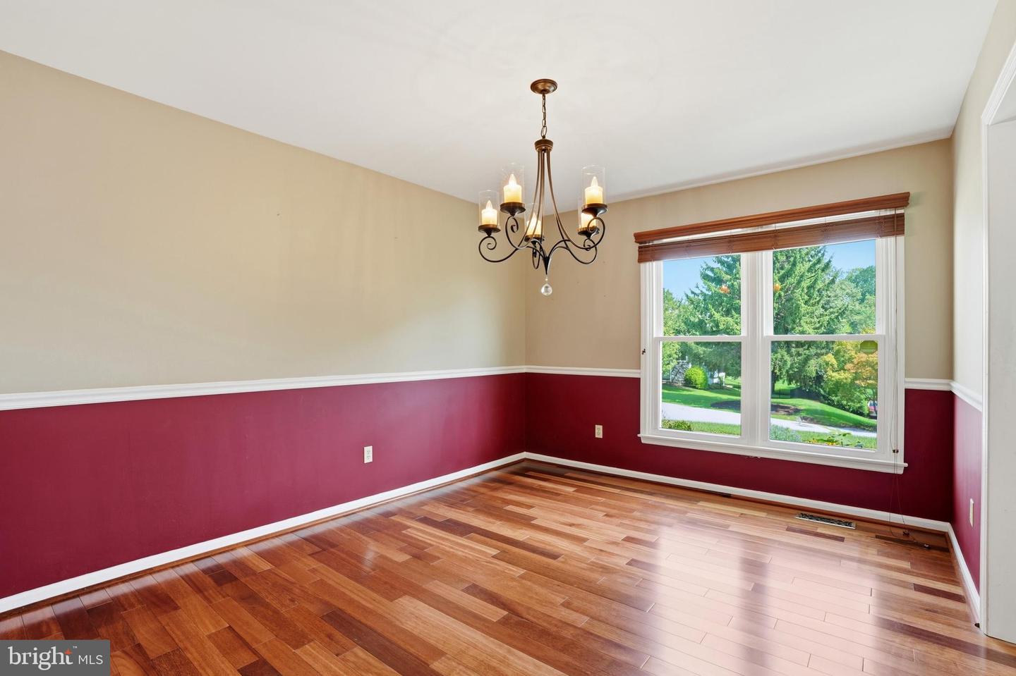 422 S Saddlebrook Cir Property Photo 32