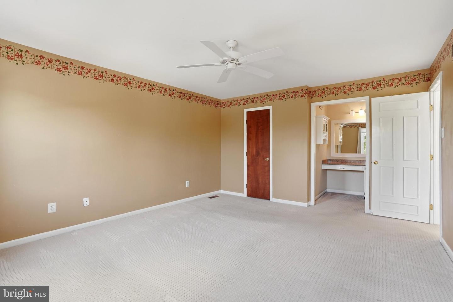 422 S Saddlebrook Cir Property Photo 38