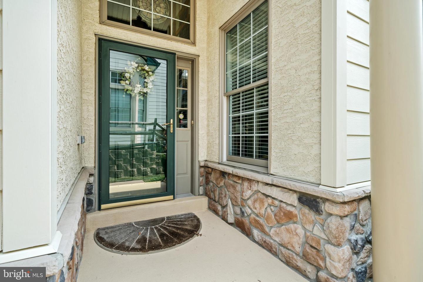 1674 Yardley Dr Property Photo 7