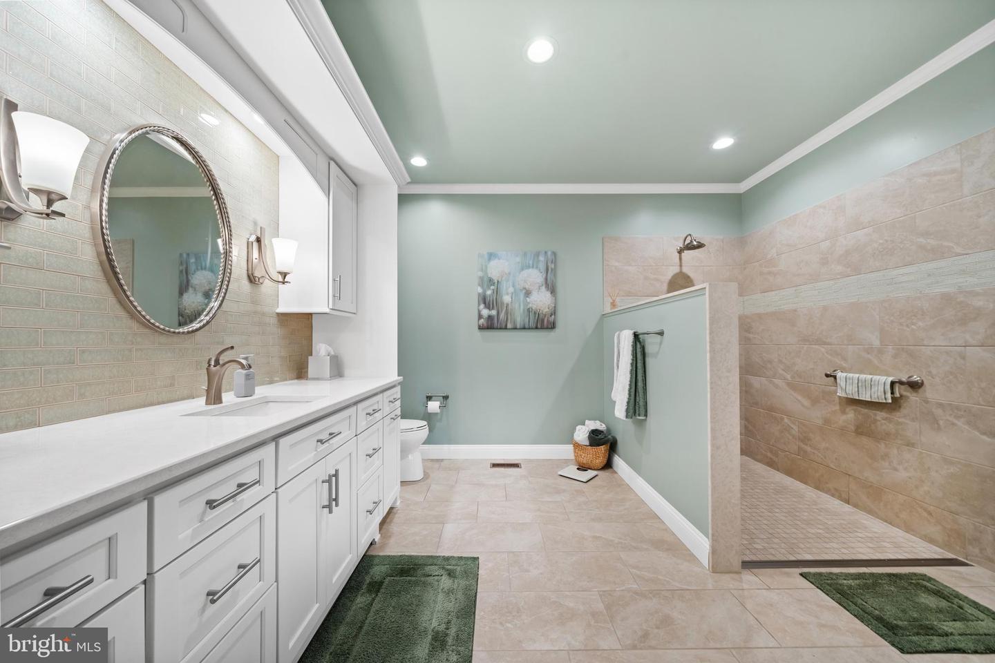 1674 Yardley Dr Property Photo 32