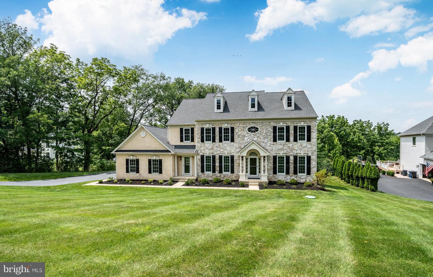 1021 RIDGEHAVEN RD
