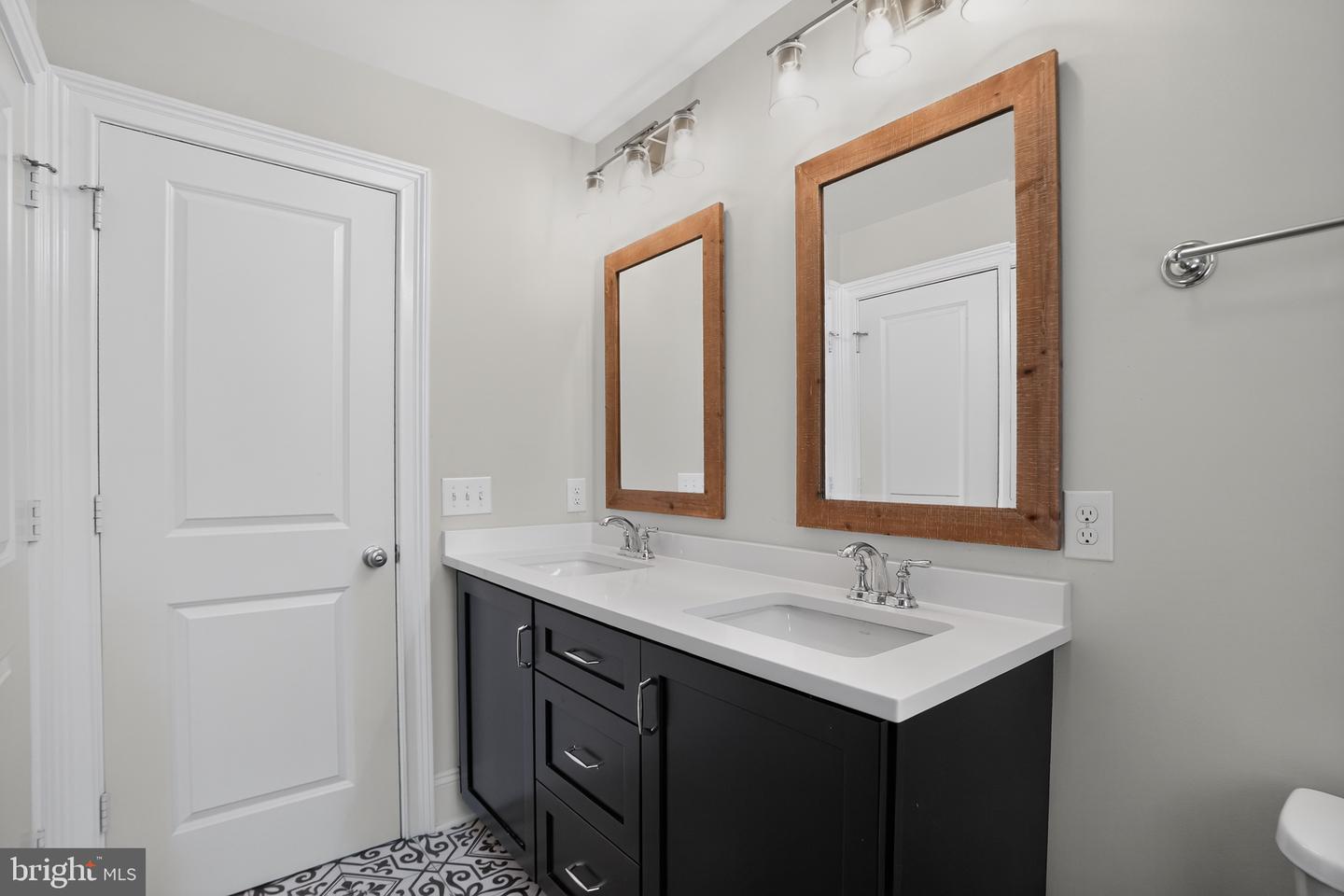 223 Daylesford Ct Property Photo 33