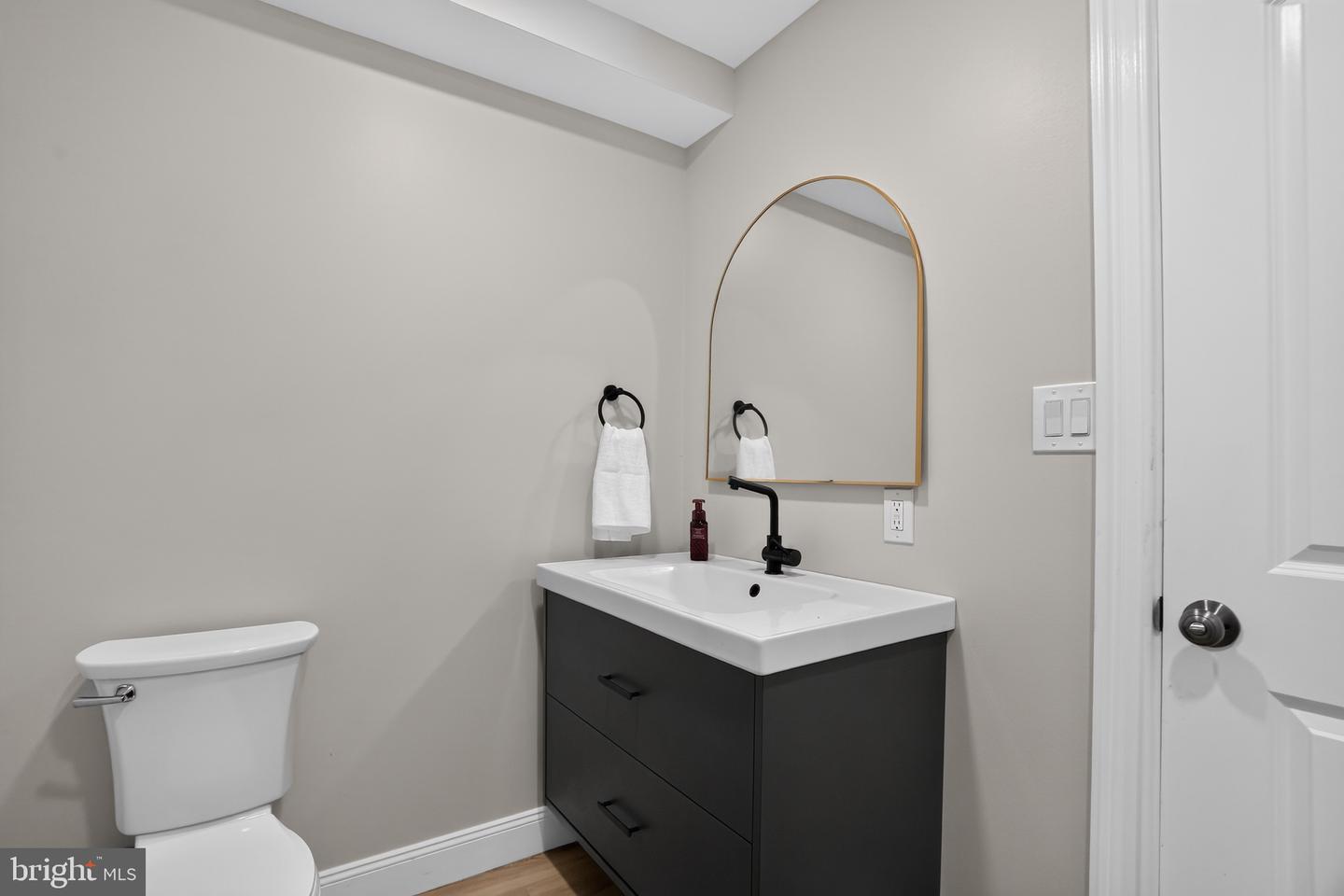 223 Daylesford Ct Property Photo 40
