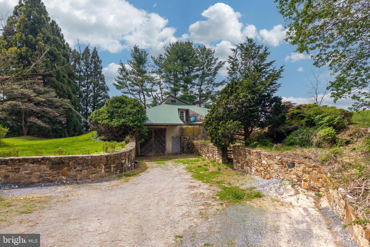 394 Street Rd Property Photo 13