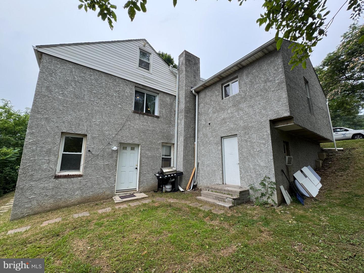 131 Modena Rd Property Photo 2
