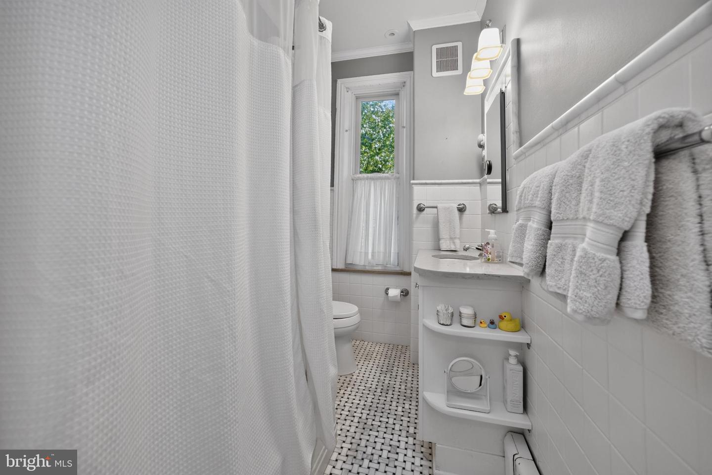 222 S Union St Property Photo 24